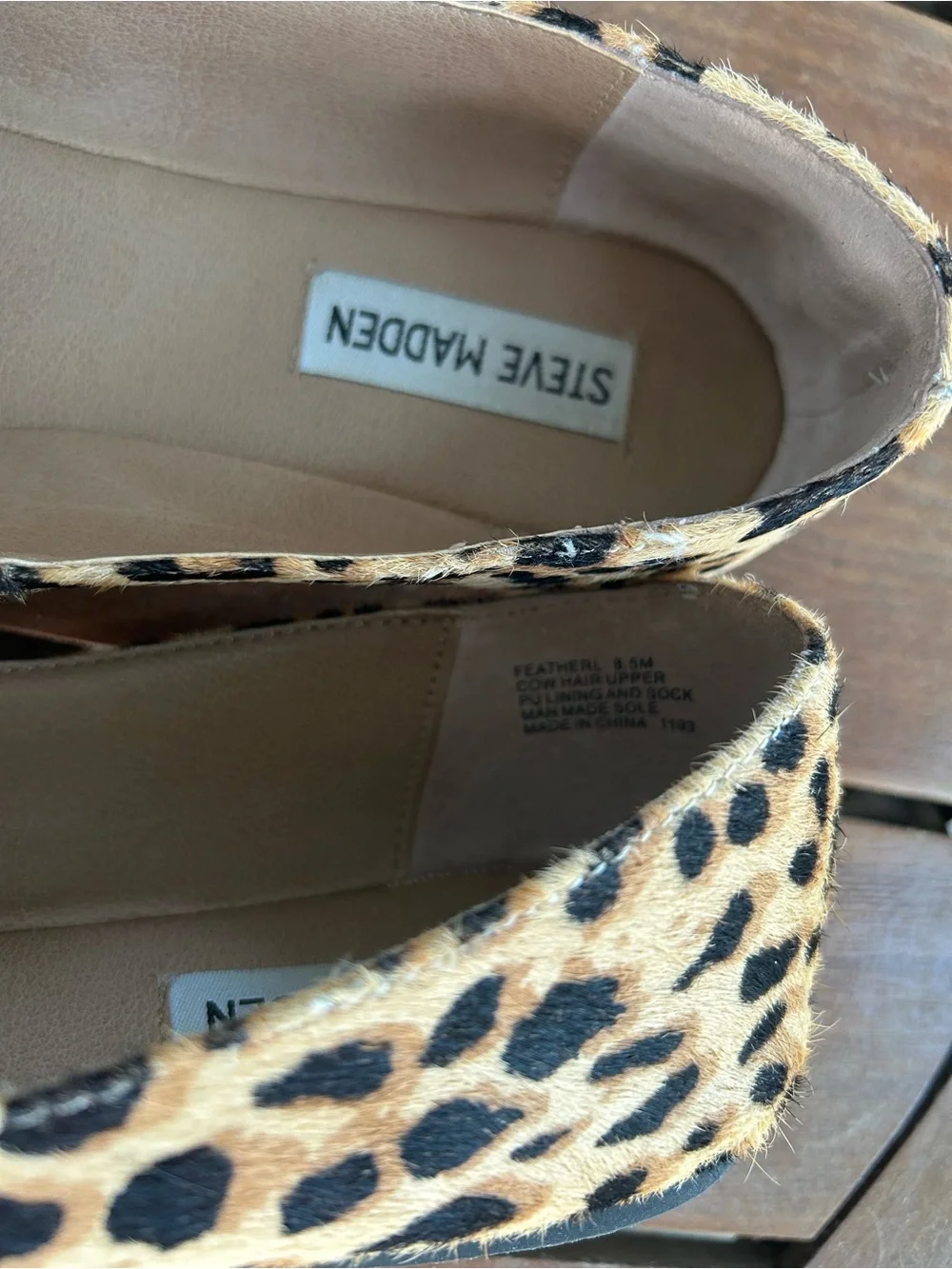 STEVE MADDEN Feather Leopard Calf Hair Pointed Toe Flats Loafers Size 8.5